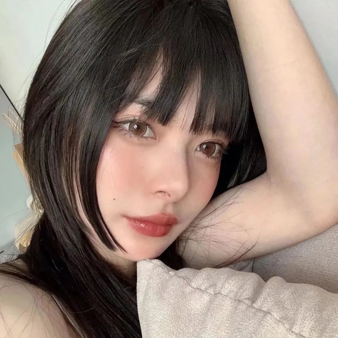 像两滴水
